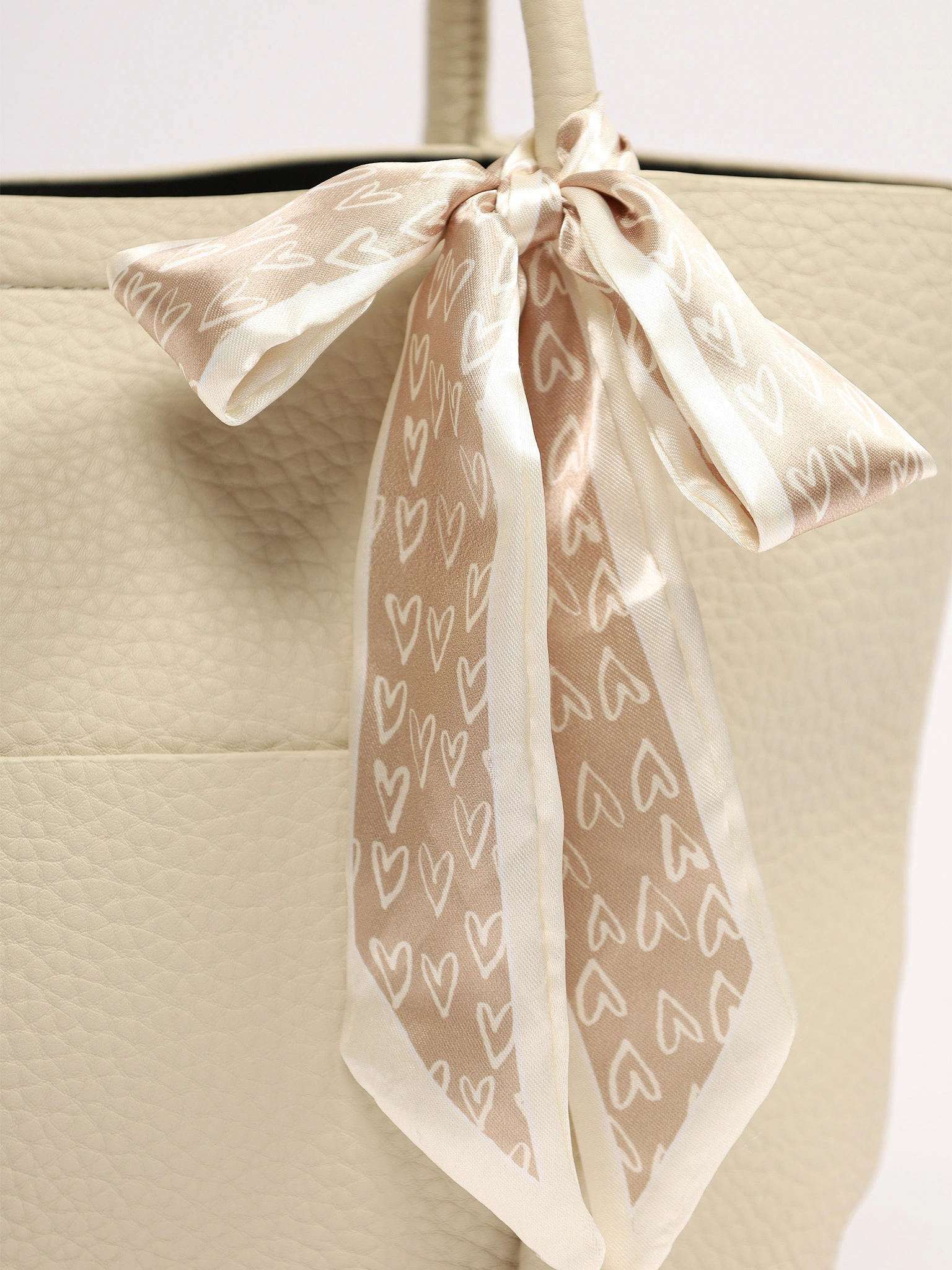 Сумка-тоут с декоративным платком в ассортименте